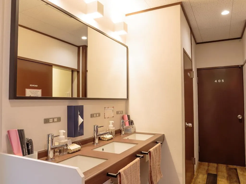 J-Hoppers Hiroshima Guesthouse 0*,  Japonsko