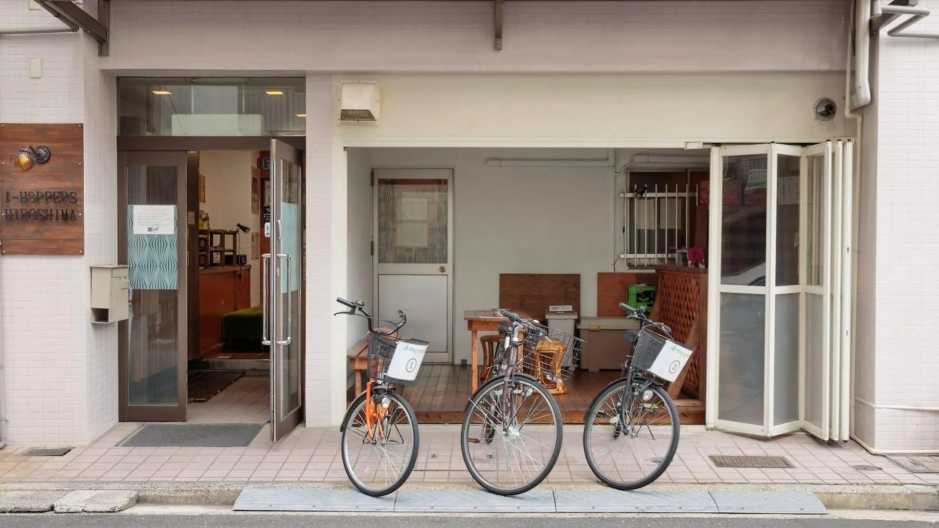 J-Hoppers Hiroshima Guesthouse Japonsko
